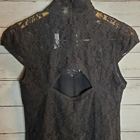 GUESS Sexy Black Lace Dress - Picture 5 of 11